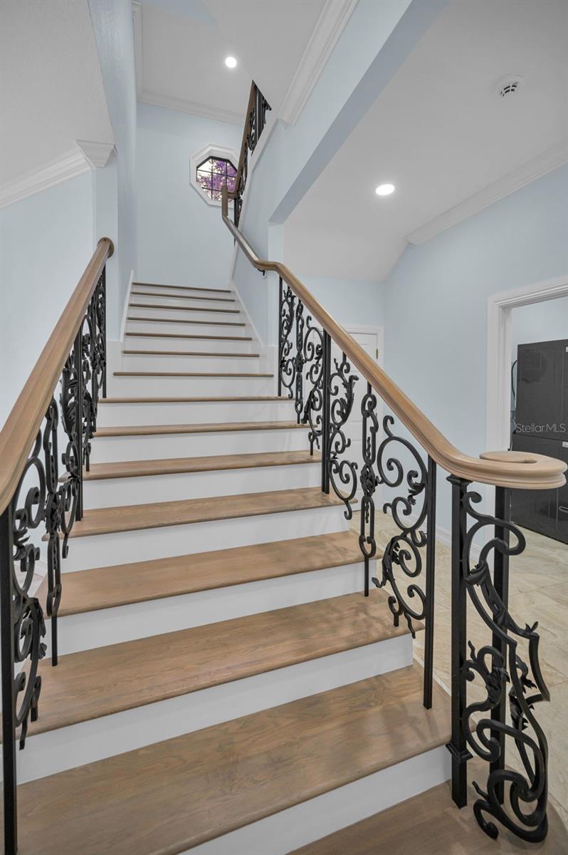 CHAMPIONS CLUB - Residential