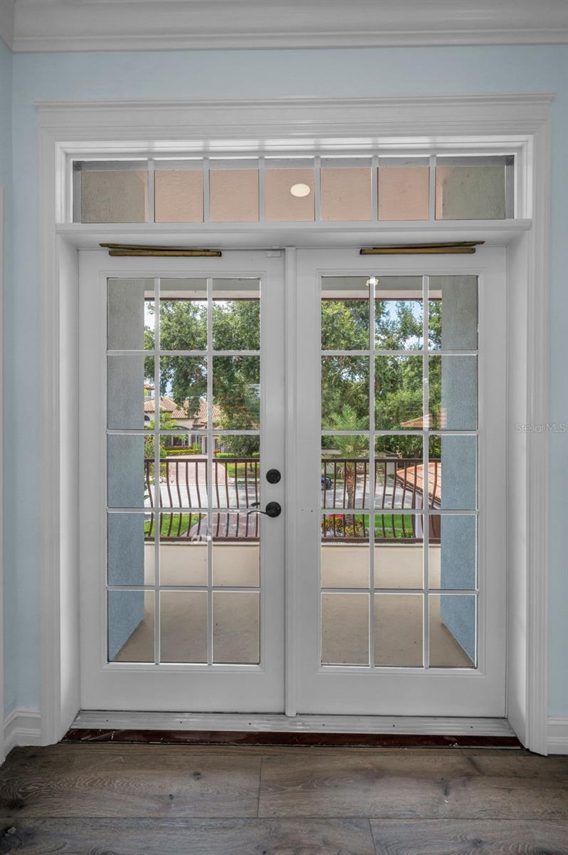 CHAMPIONS CLUB - Residential