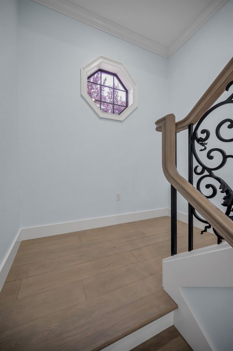 CHAMPIONS CLUB - Residential