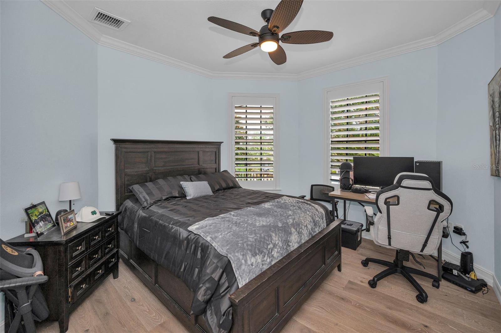 CHAMPIONS CLUB - Residential