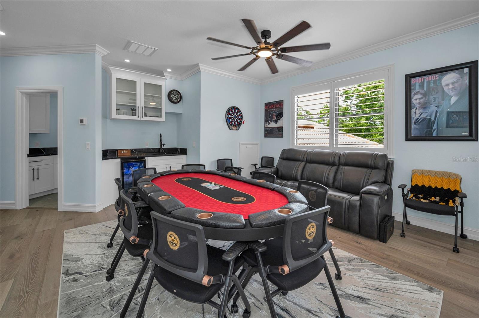 CHAMPIONS CLUB - Residential