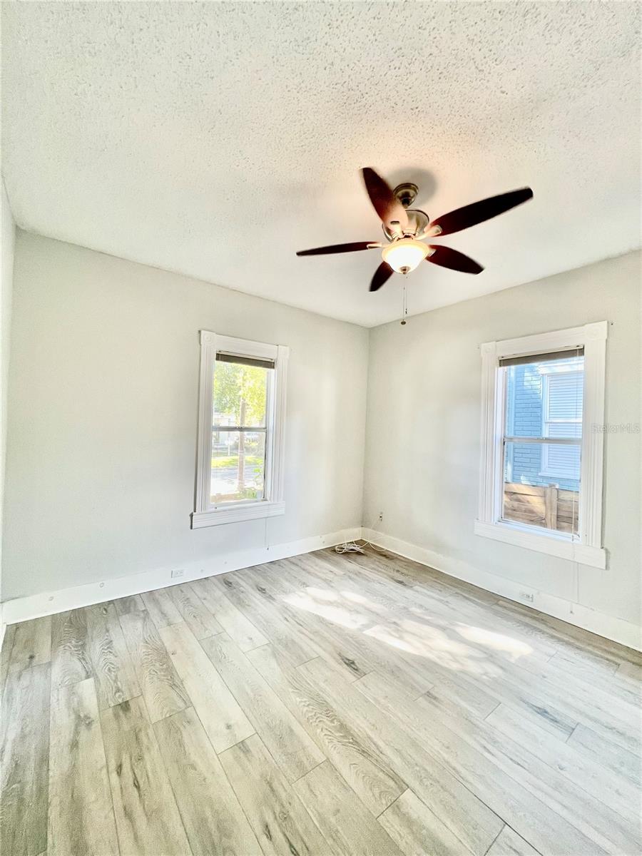 MUNRO & MC INTOSHS ADD - Residential Lease