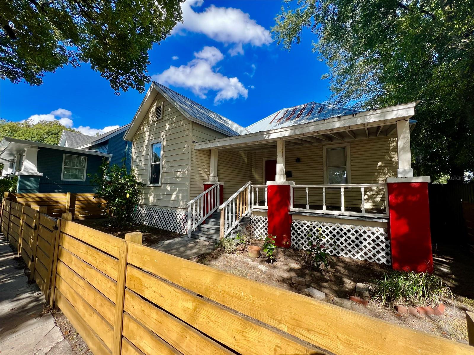 MUNRO & MC INTOSHS ADD - Residential Lease