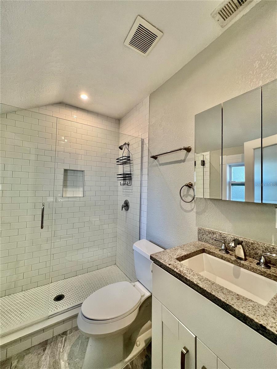 MUNRO & MC INTOSHS ADD - Residential Lease