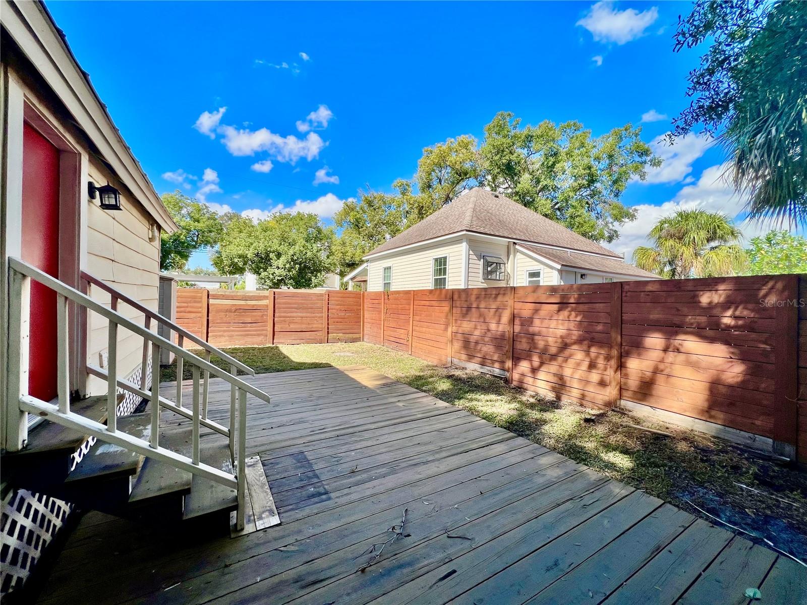 MUNRO & MC INTOSHS ADD - Residential Lease