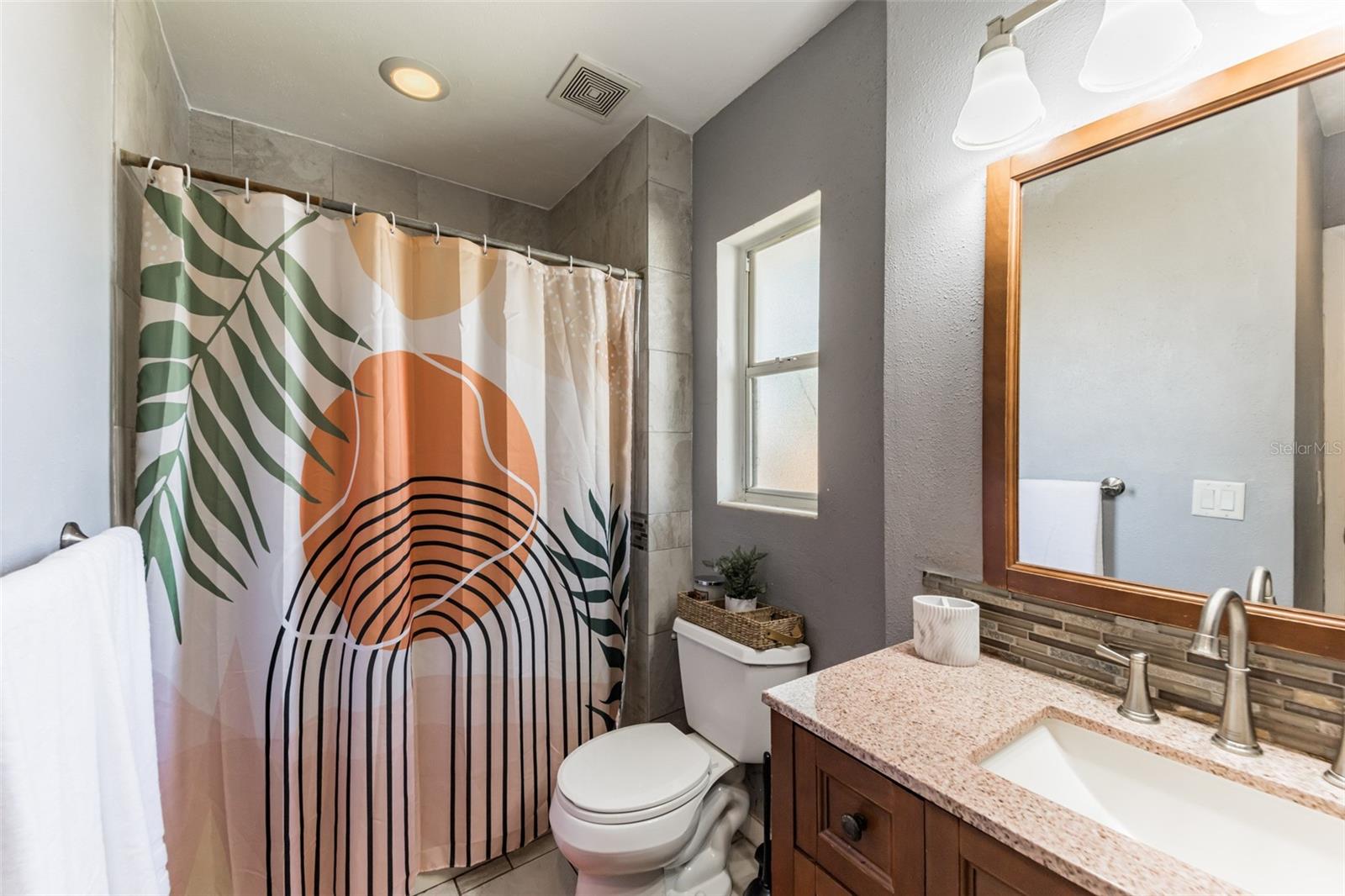 NORTH SHORE PARK - Residential Lease