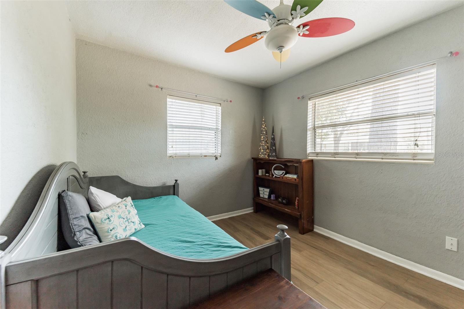 NORTH SHORE PARK - Residential Lease