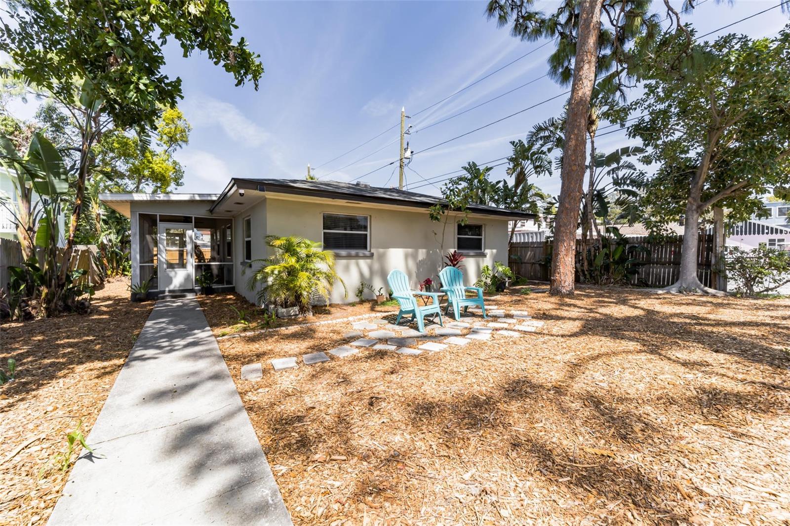 NORTH SHORE PARK - Residential Lease