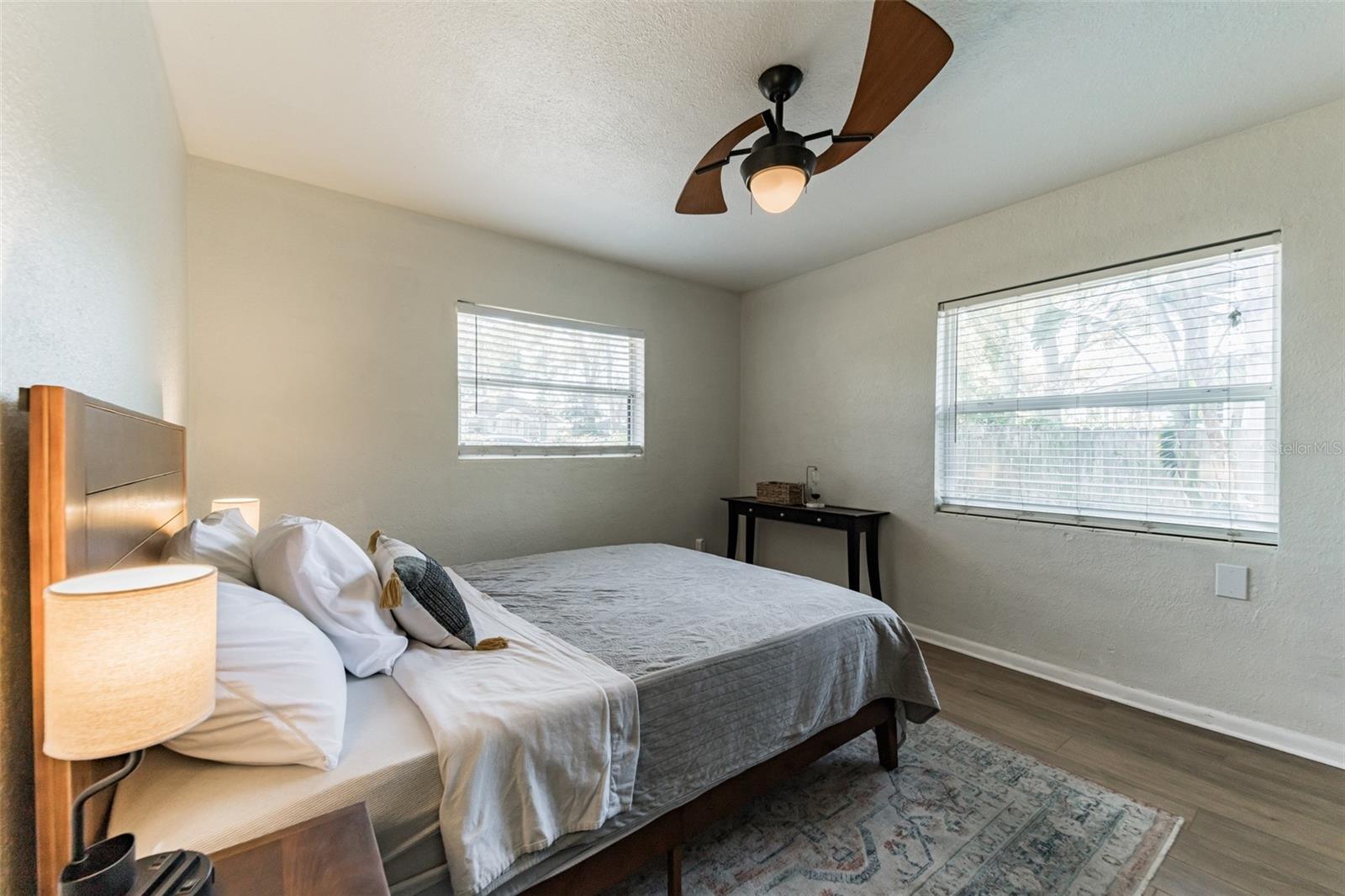 NORTH SHORE PARK - Residential Lease