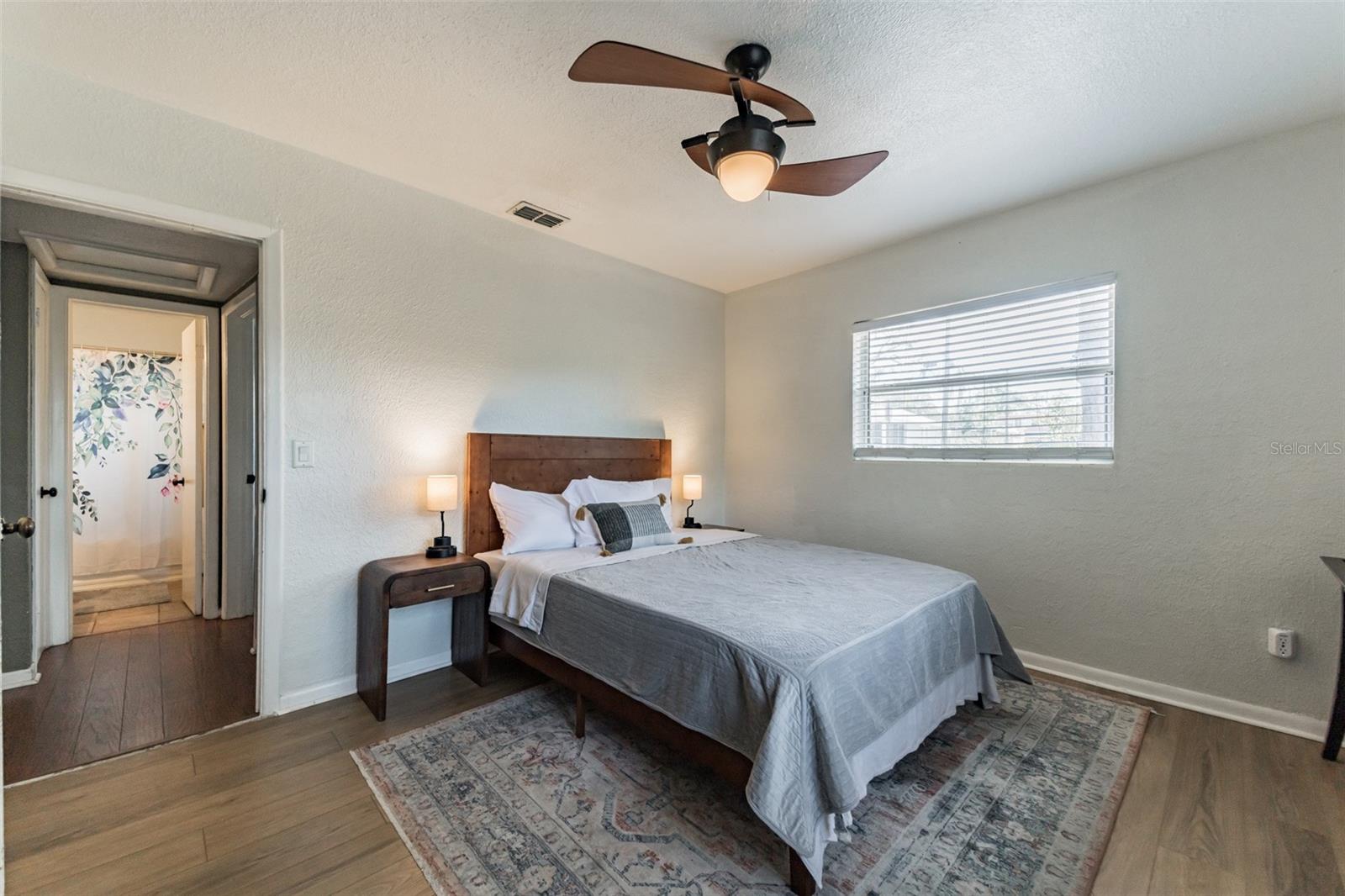 NORTH SHORE PARK - Residential Lease