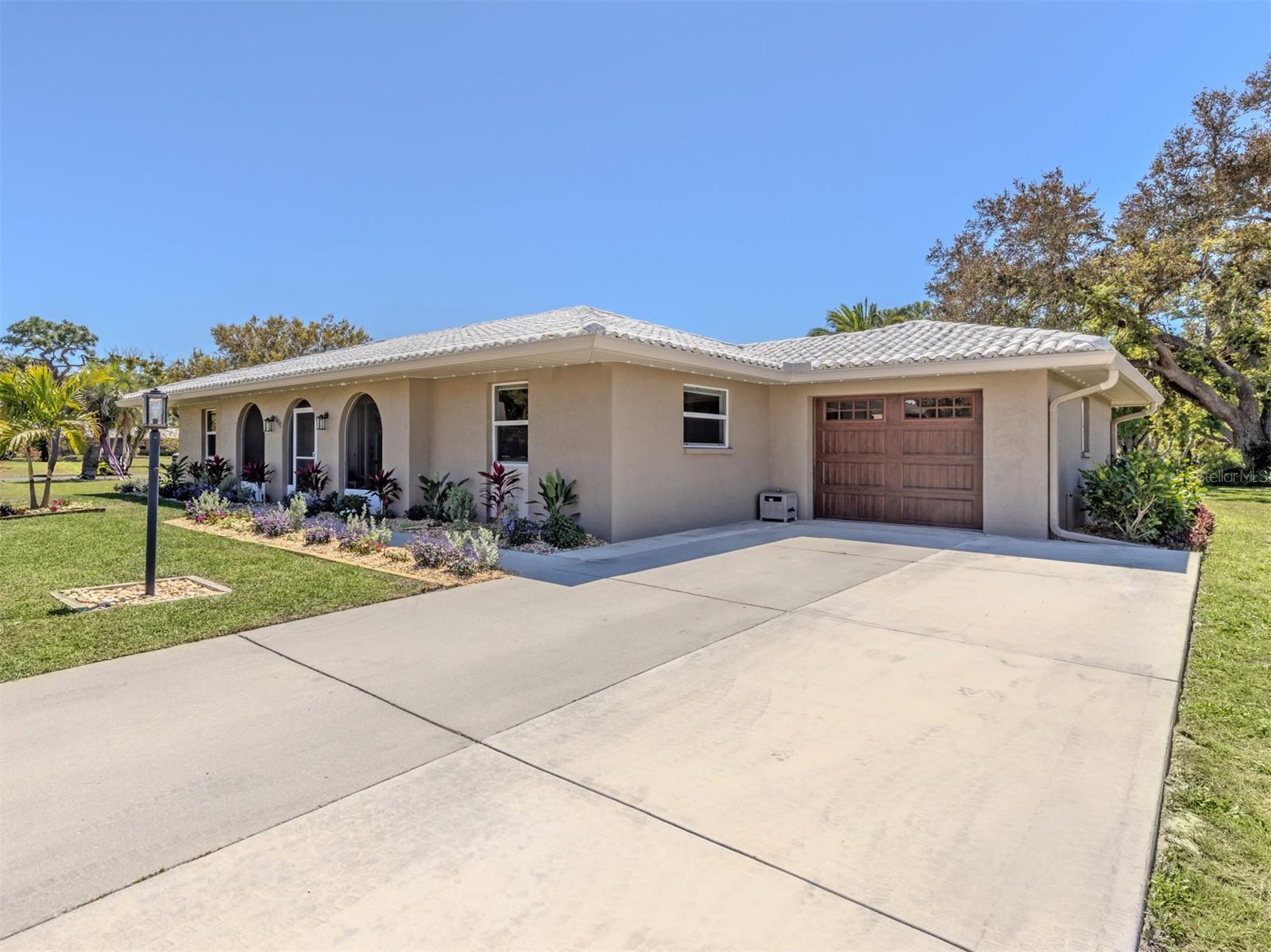 511 RUBENS DRIVE 511