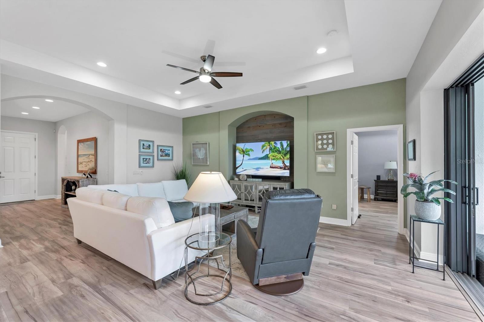 LEGENDS BAY - Residential