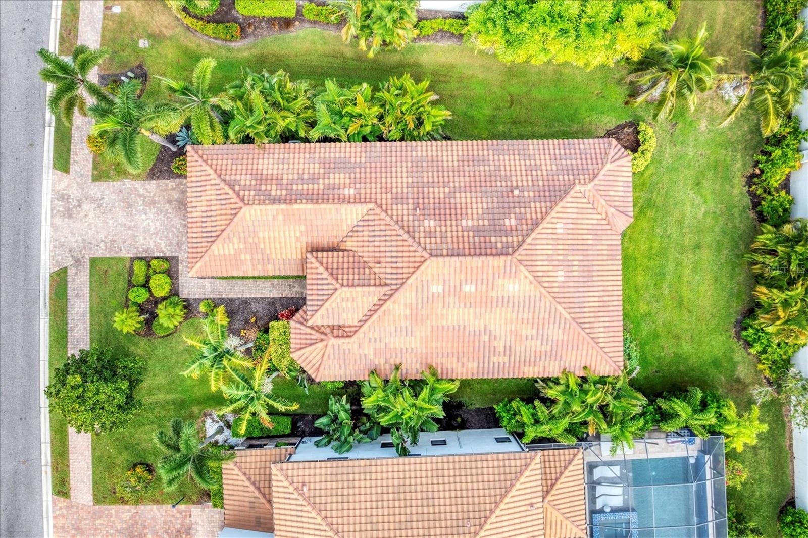 LEGENDS BAY - Residential