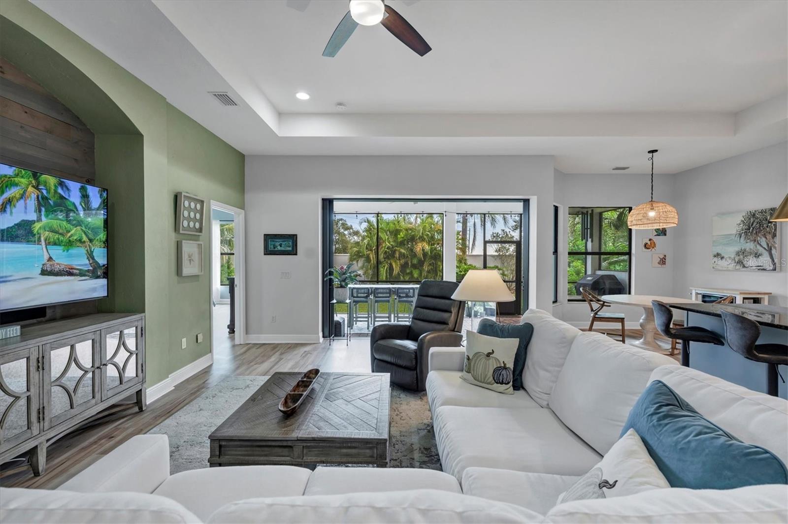 LEGENDS BAY - Residential