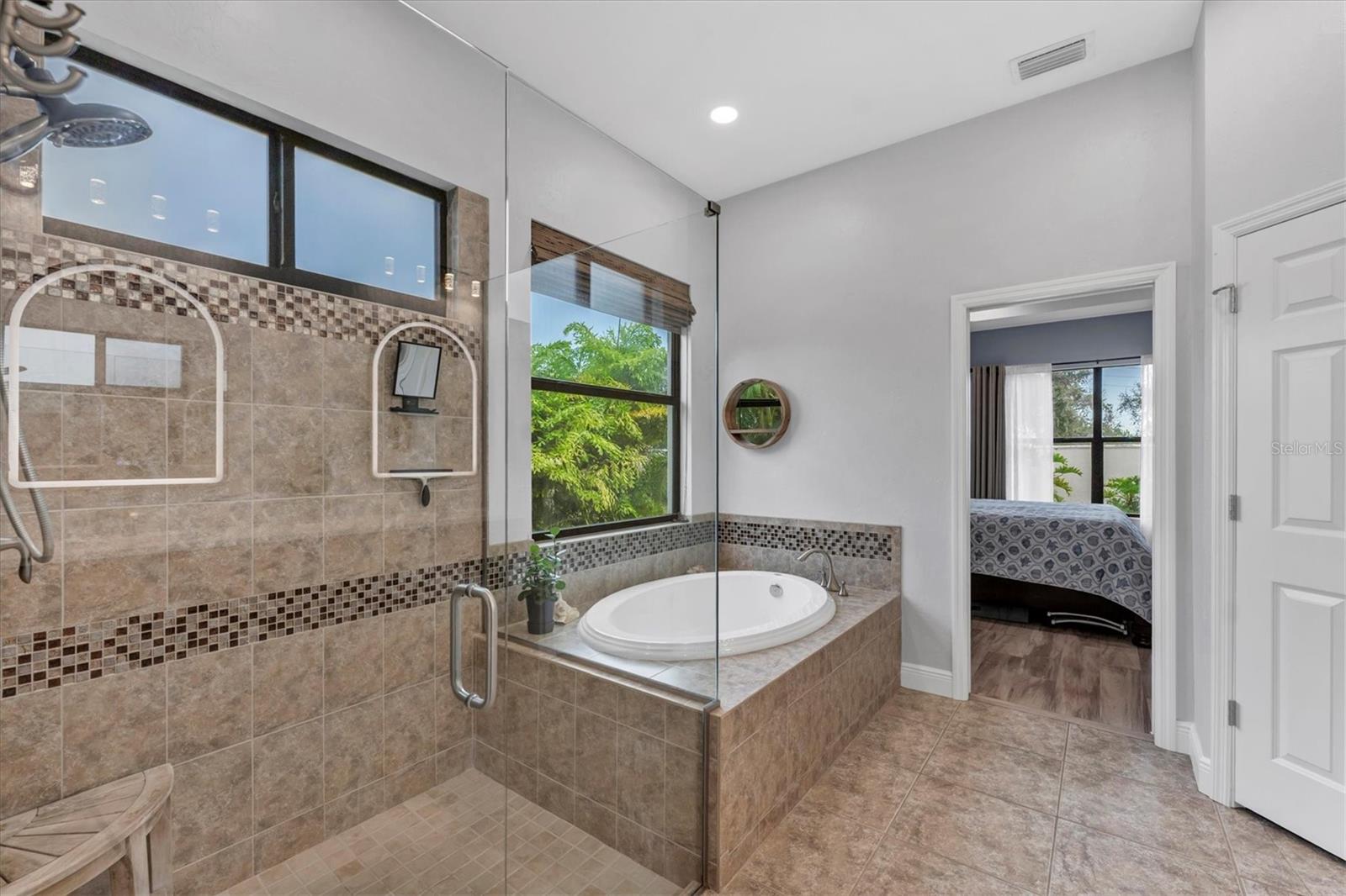 LEGENDS BAY - Residential