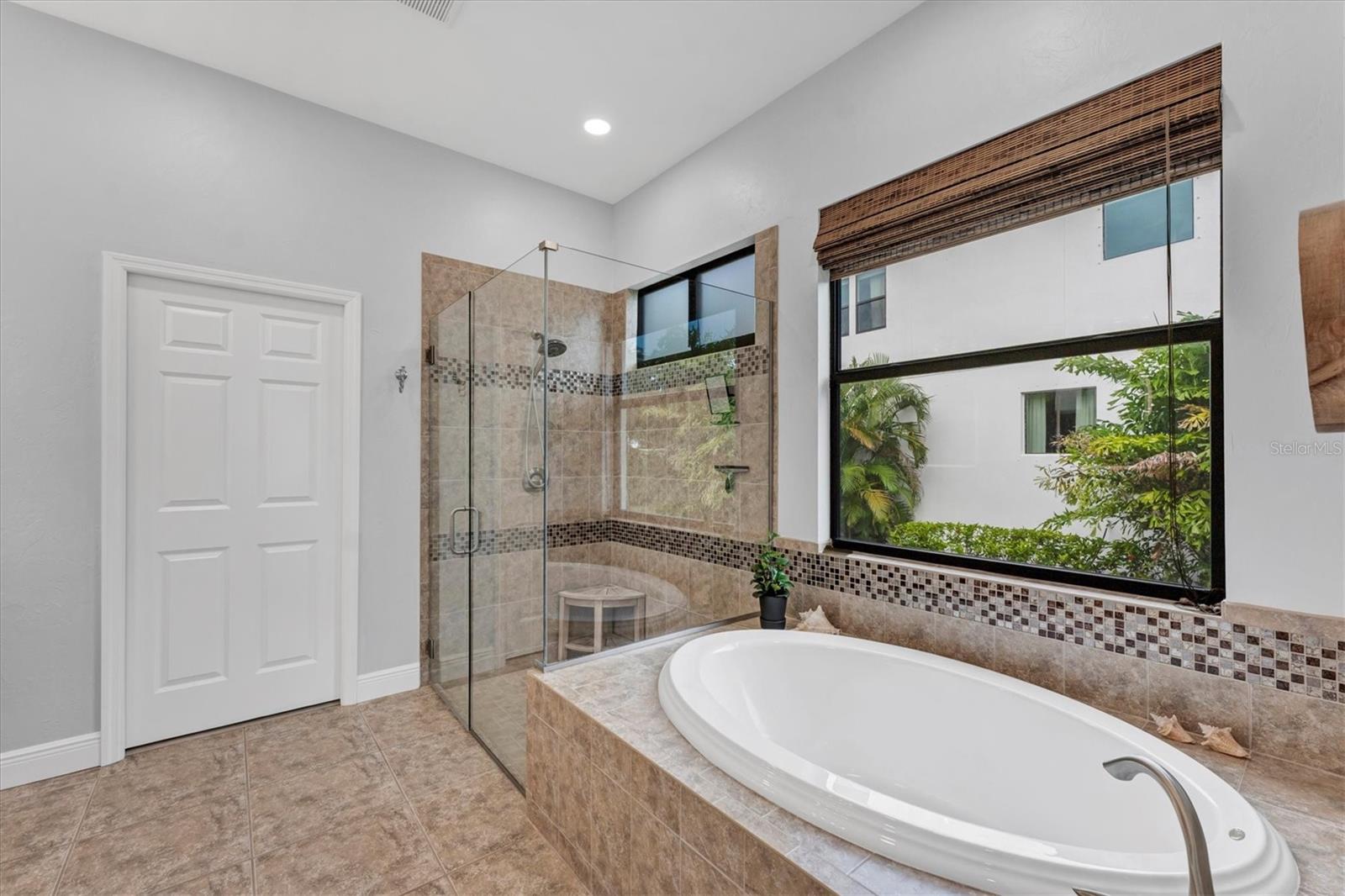 LEGENDS BAY - Residential