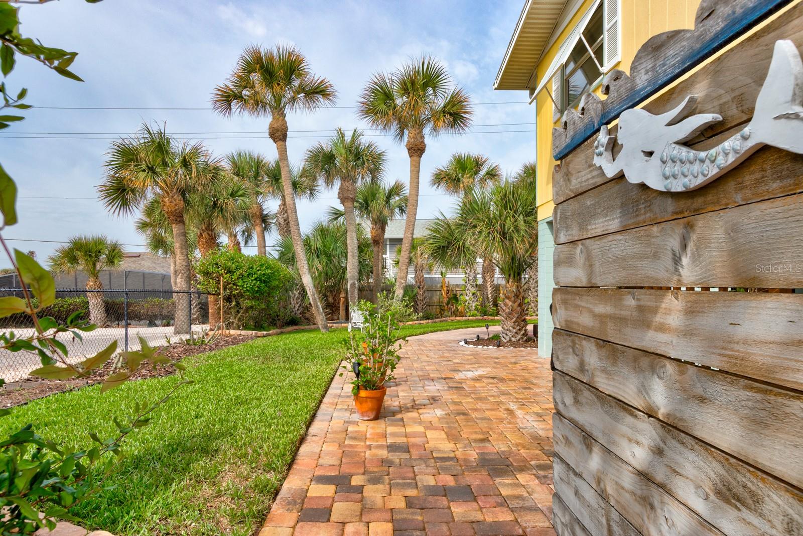 SILVER SANDS - Residential