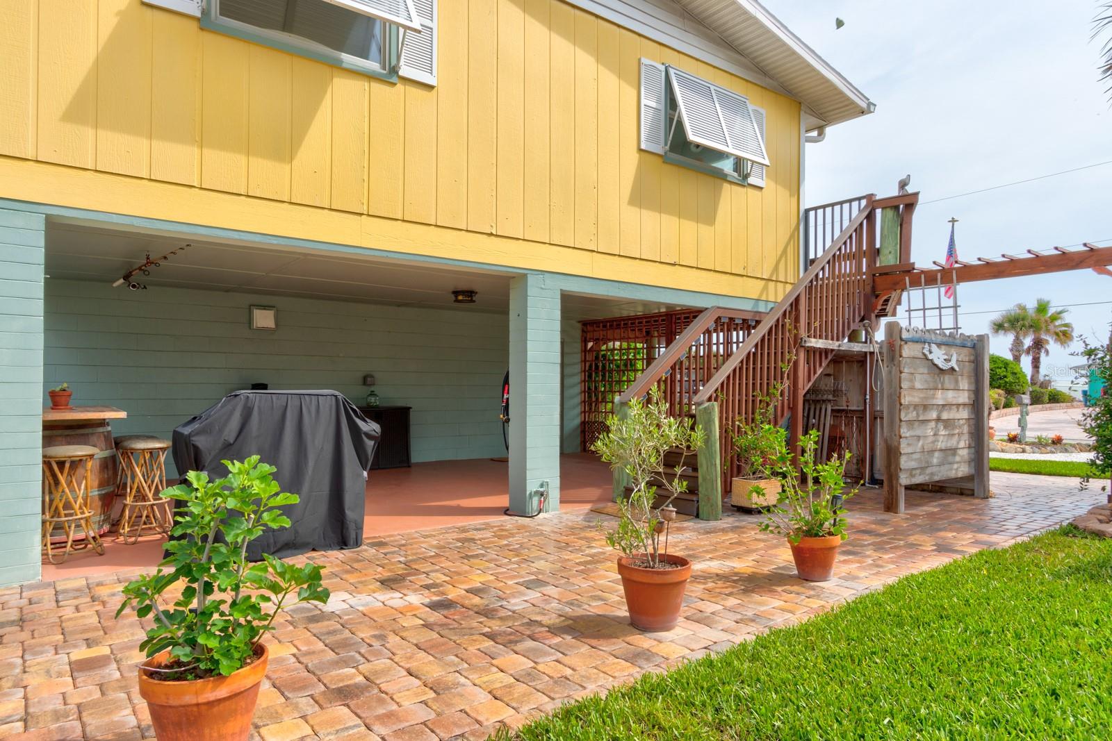 SILVER SANDS - Residential