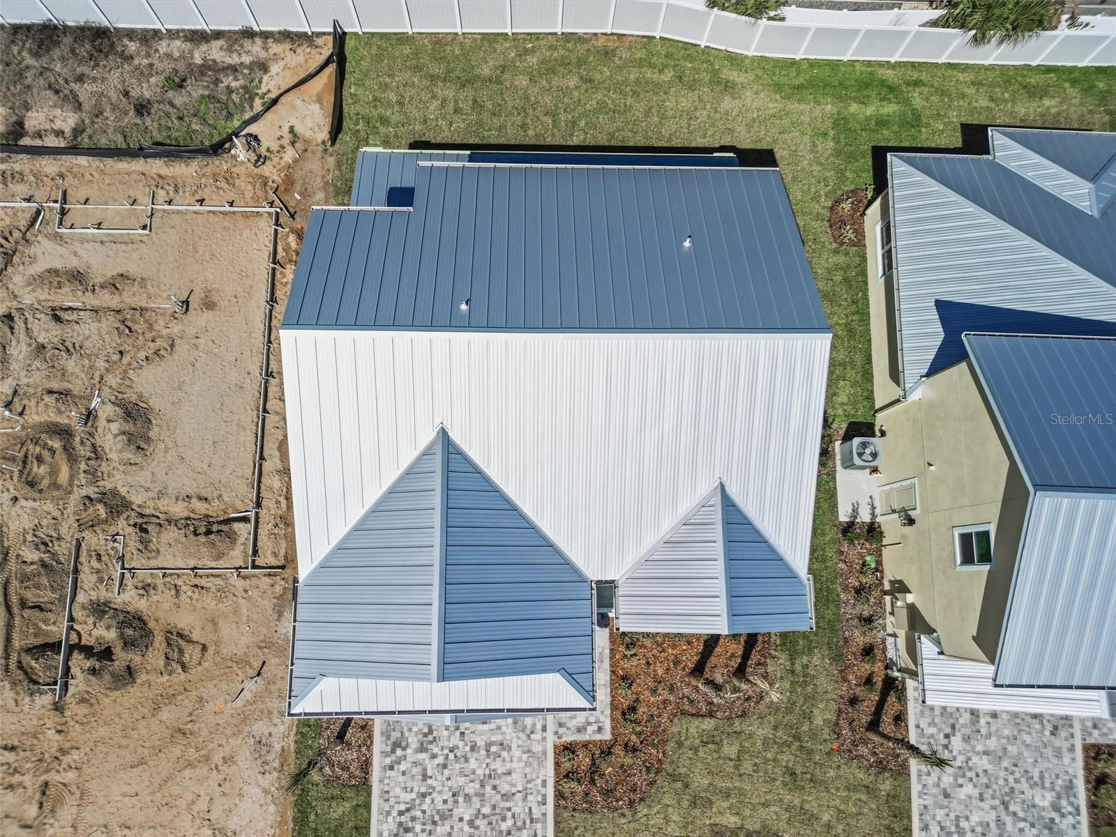 116 BEACHVIEW DRIVE