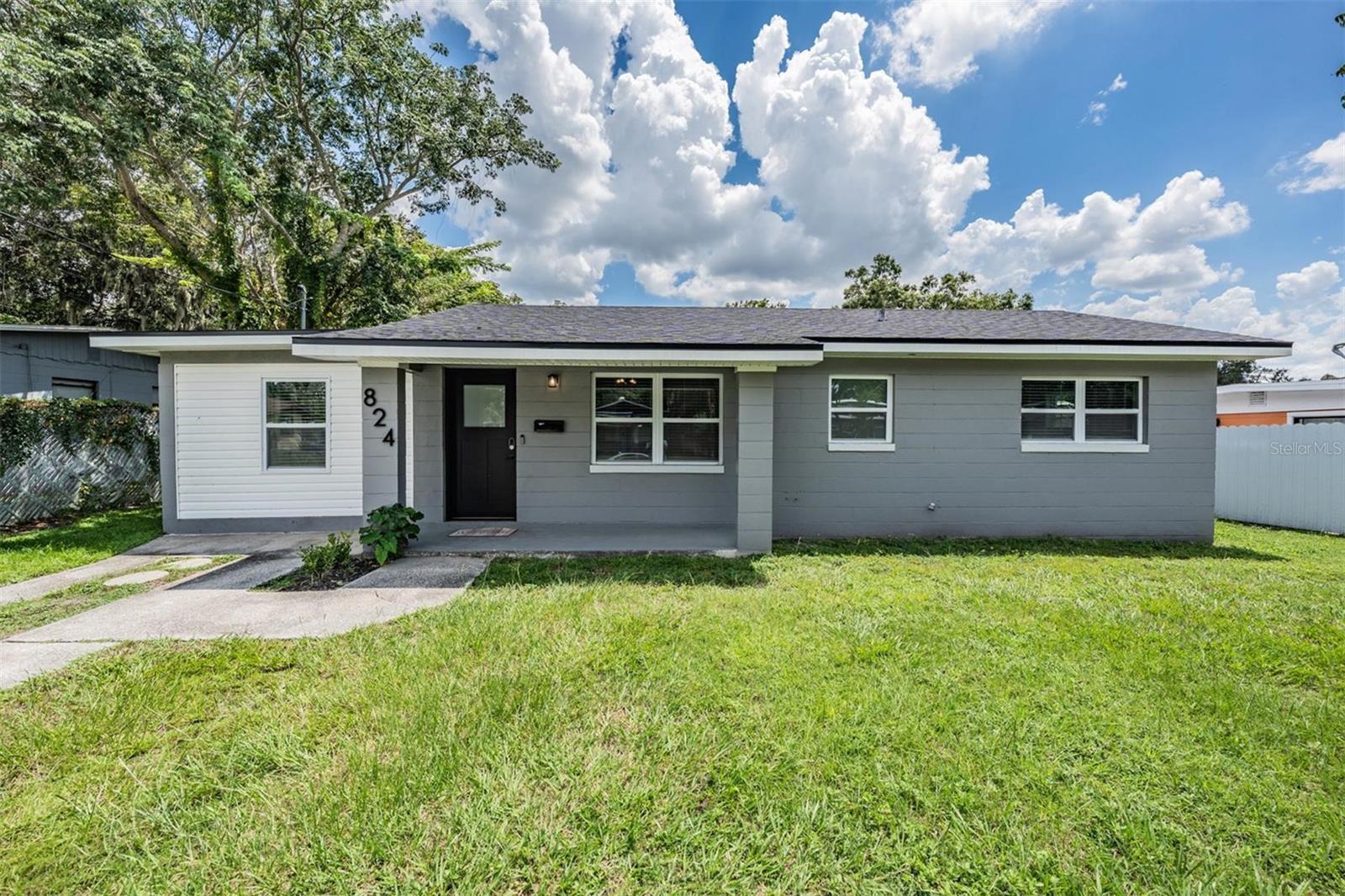 **Charming Lakeland Home in Prime Location – Move-In Ready!**
Welcome to this beautifully renovated 3-bedroom, 1-bath home with a versatile bonus room that can easily serve as a 4th bedroom or office. Perfect for first-time buyers, downsizers, or investors, this single-family home combines modern upgrades with everyday comfort in one of Lakeland’s most desirable locations. Inside, you’ll find a bright, inviting layout featuring a stylish kitchen with stainless steel appliances, granite countertops, and plenty of space for daily meals or entertaining. Thoughtfully maintained and move-in ready, this home makes living easy.
Enjoy a lifestyle surrounded by convenience and charm. Spend weekends biking around scenic Lake Hollingsworth, playing at Common Ground Playground, or exploring the gardens at Hollis Garden. Nearby Lakeside Village offers shopping and dining, while vibrant Downtown Lakeland brings local boutiques, a farmers market, and cultural attractions. Sports fans will love being close to Joker Marchant Stadium and the RP Funding Center. Plus, with quick access to major highways, you’re just a short drive to Orlando, Tampa, Disney, and Florida’s beautiful Gulf beaches.
Don’t miss this opportunity to own a home that truly offers the best of Lakeland living. Schedule your private showing today!