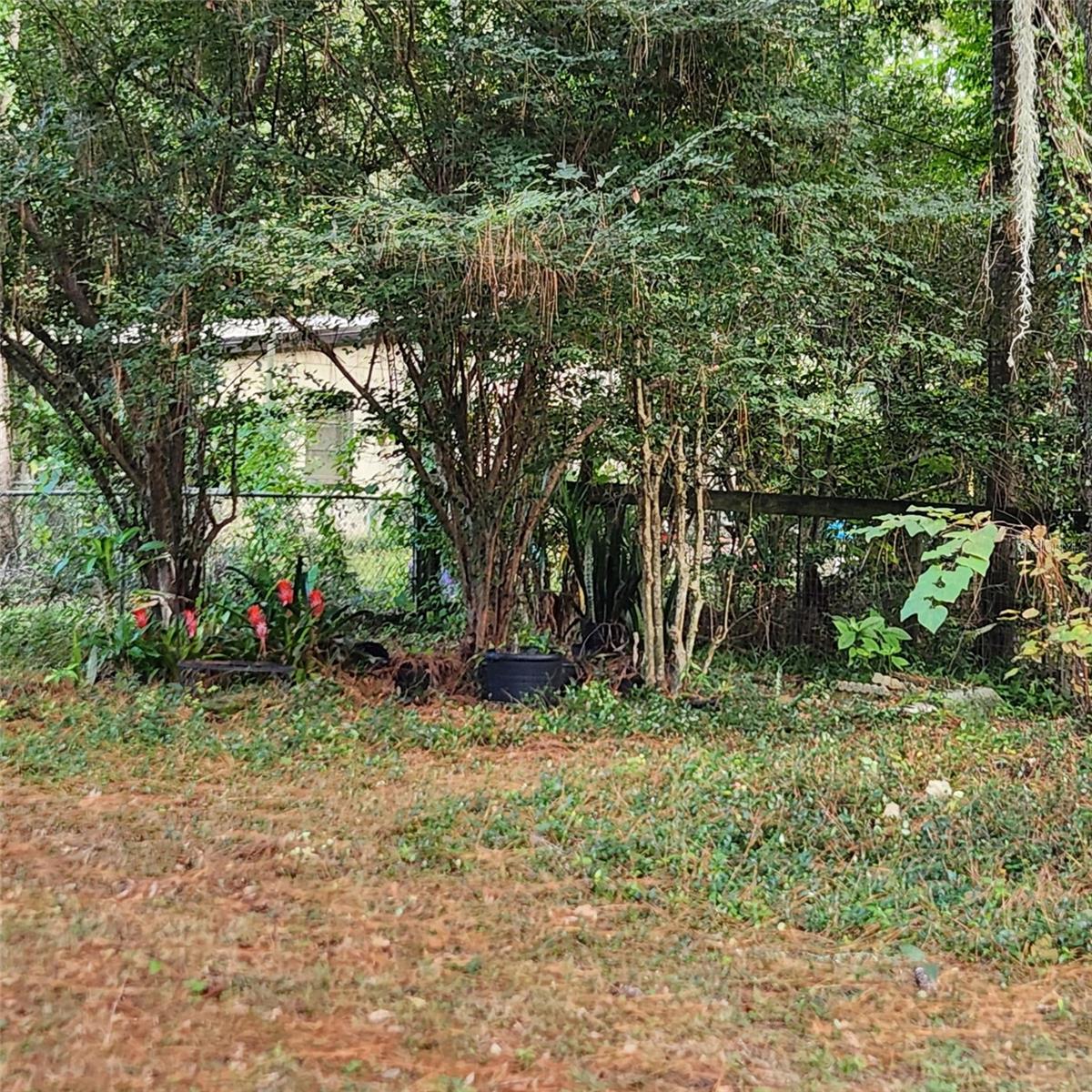 GOLF CLUB MANOR - Residential