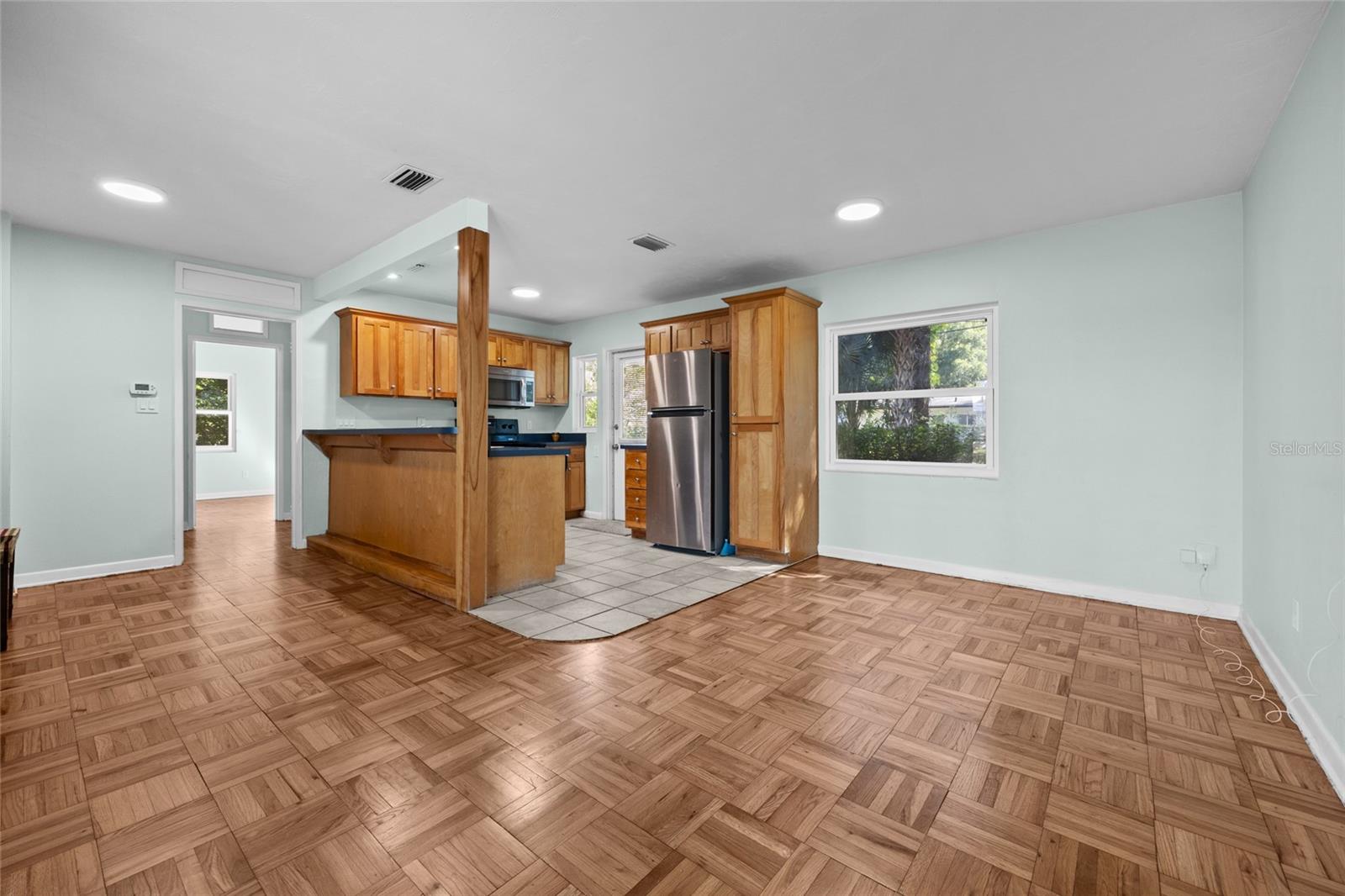 GOLF CLUB MANOR - Residential