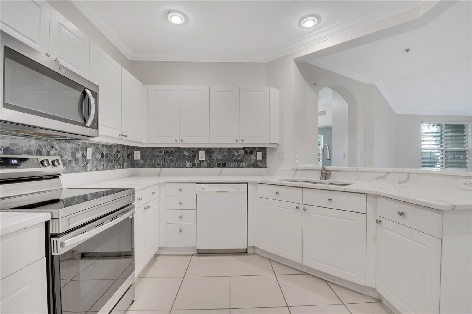 LAKESIDE/LKS/WINDERMERE - Residential