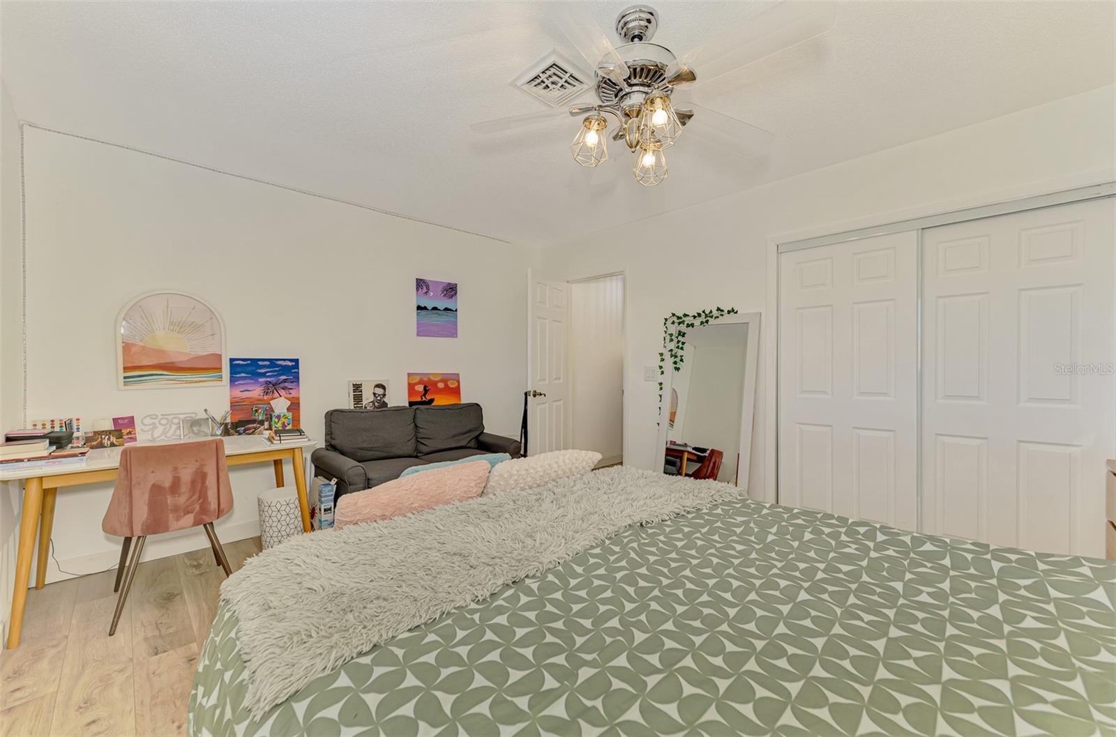 SOUTH VENICE - Residential