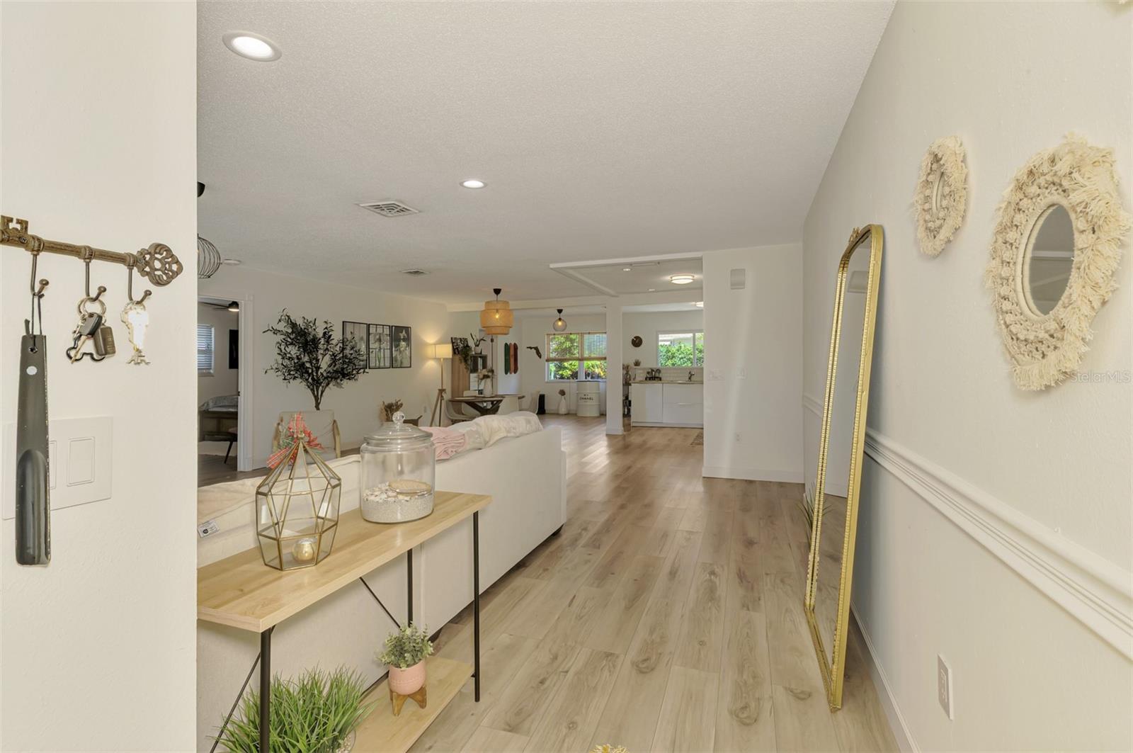 SOUTH VENICE - Residential