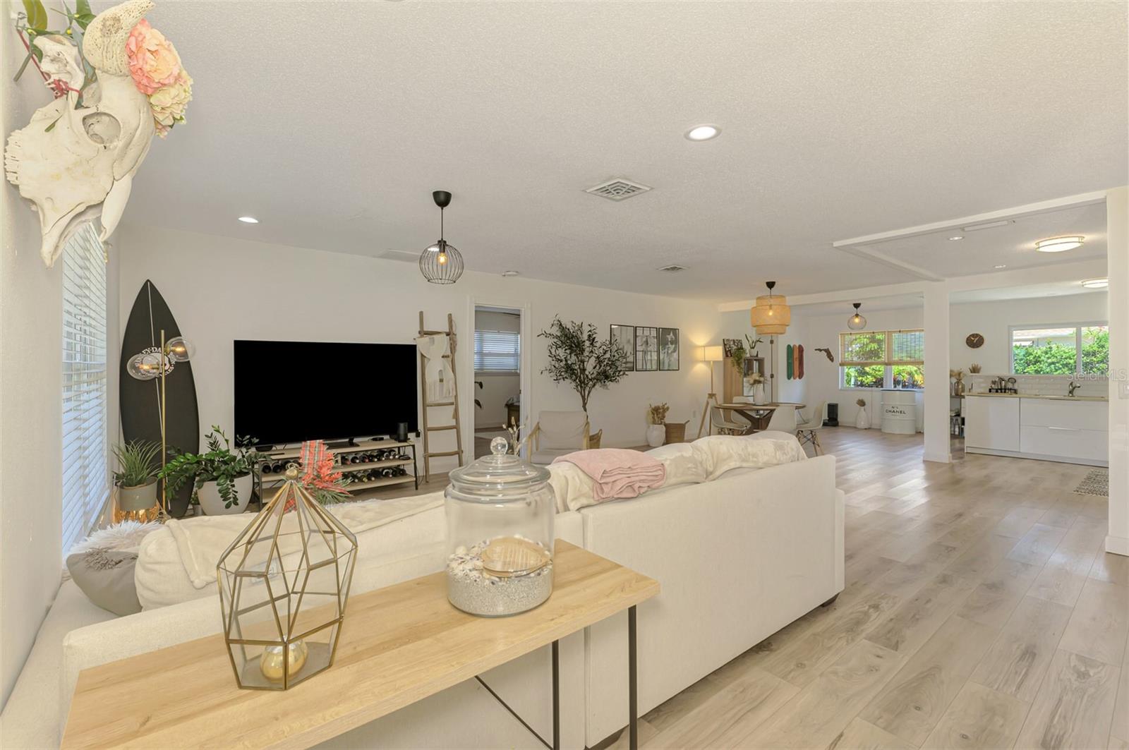 SOUTH VENICE - Residential