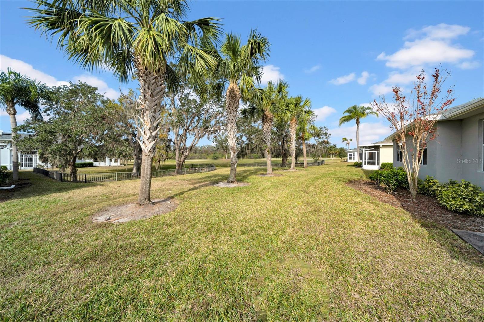 LYNDHURST CONDO - Residential