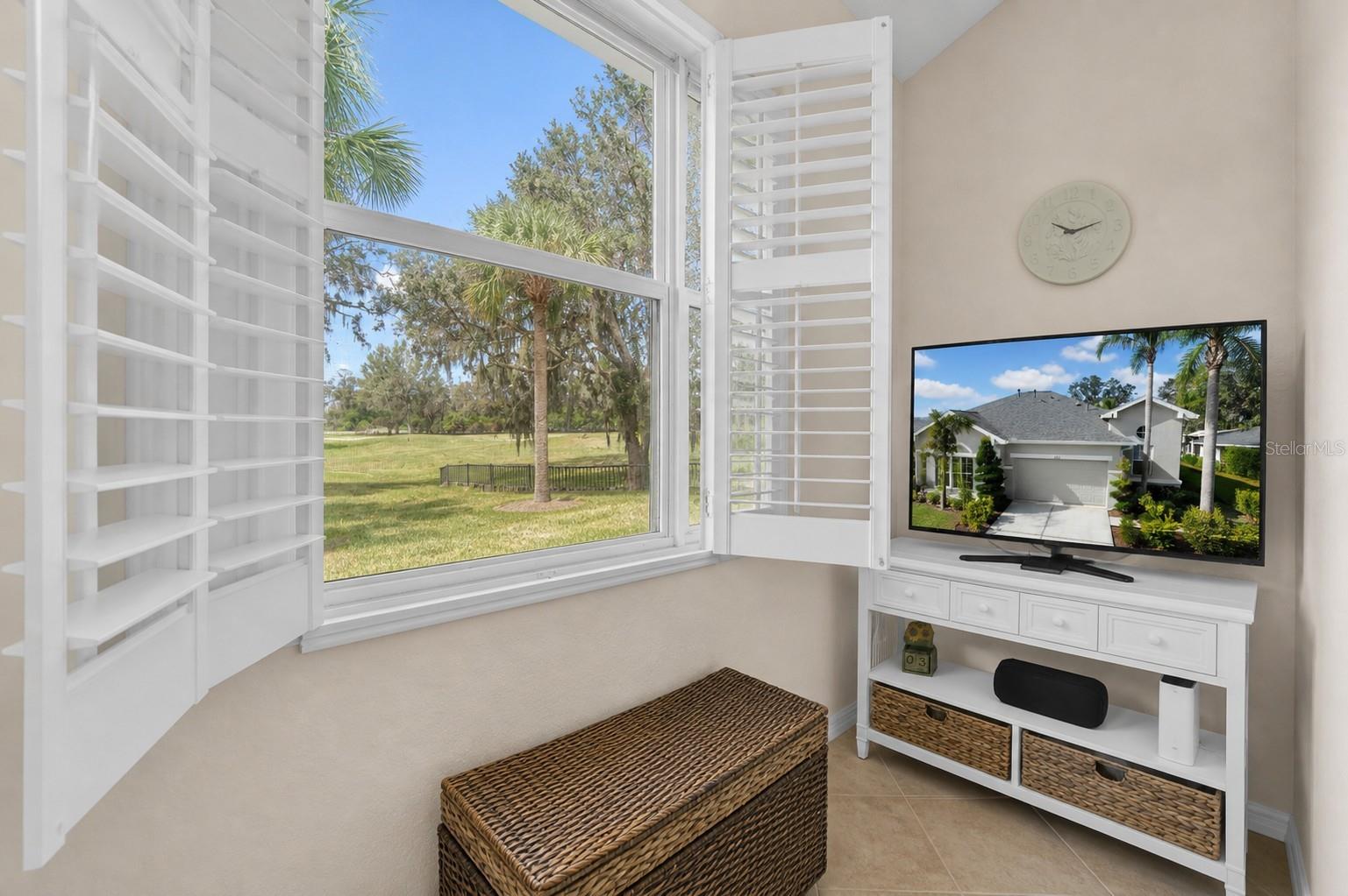 LYNDHURST CONDO - Residential