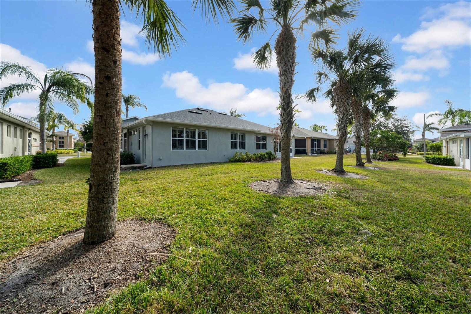 LYNDHURST CONDO - Residential