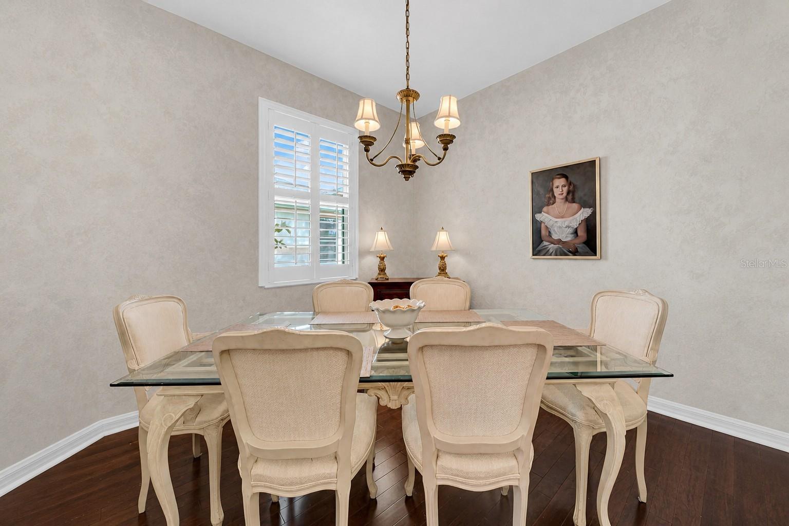 LYNDHURST CONDO - Residential