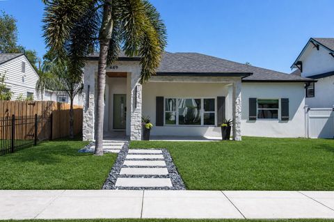 Photo of 449 12th Avenue N, St Petersburg, FL 33701 (MLS # TB8503610)