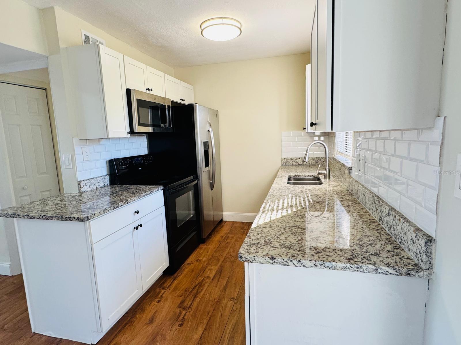 AZALEA PARK SEC 28 - Residential Lease