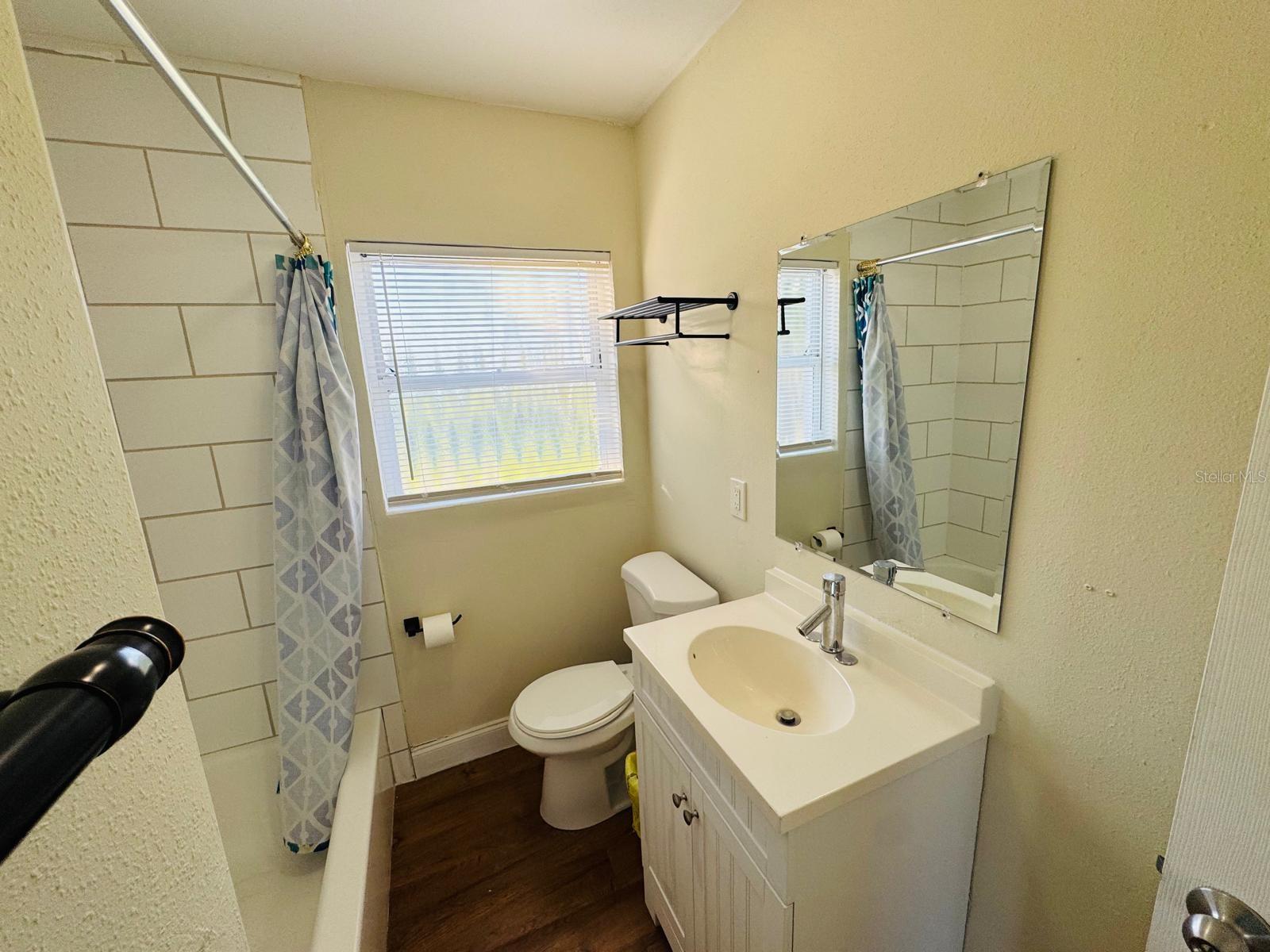 AZALEA PARK SEC 28 - Residential Lease