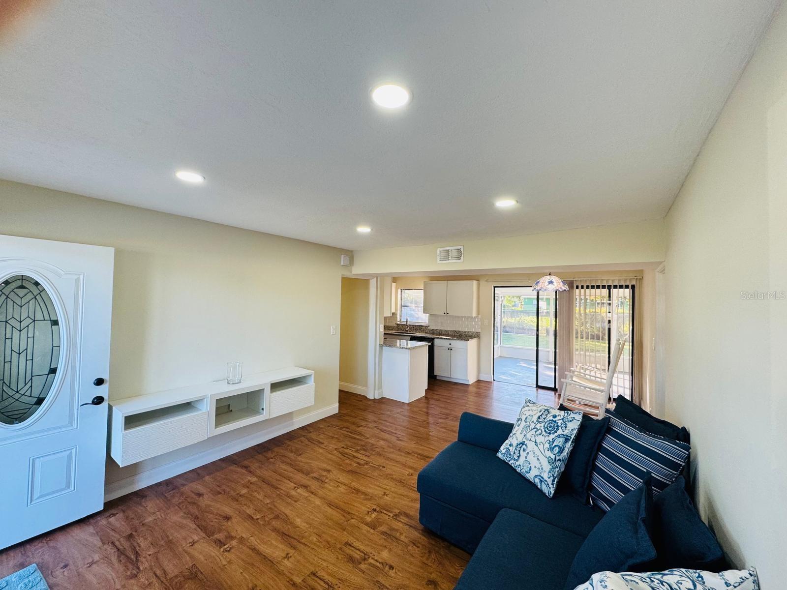 AZALEA PARK SEC 28 - Residential Lease