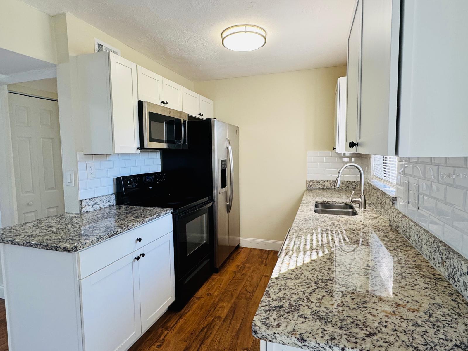 AZALEA PARK SEC 28 - Residential Lease