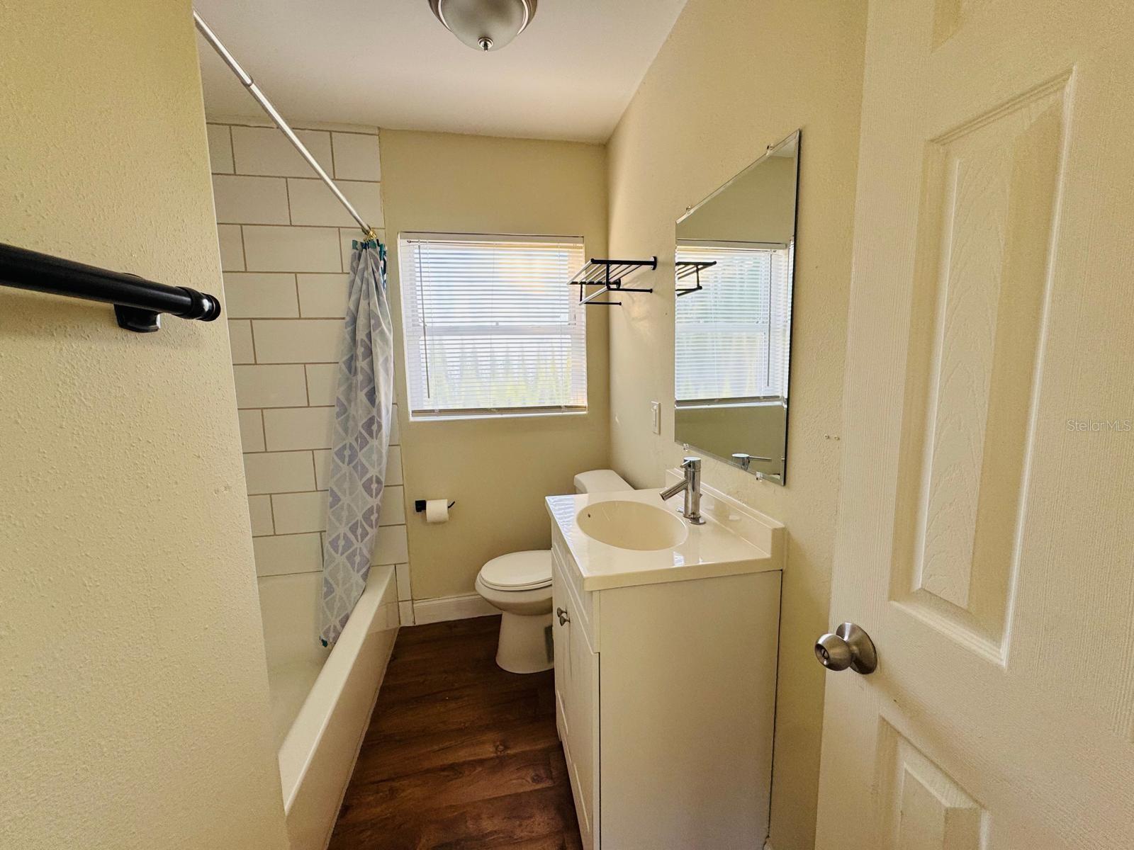 AZALEA PARK SEC 28 - Residential Lease