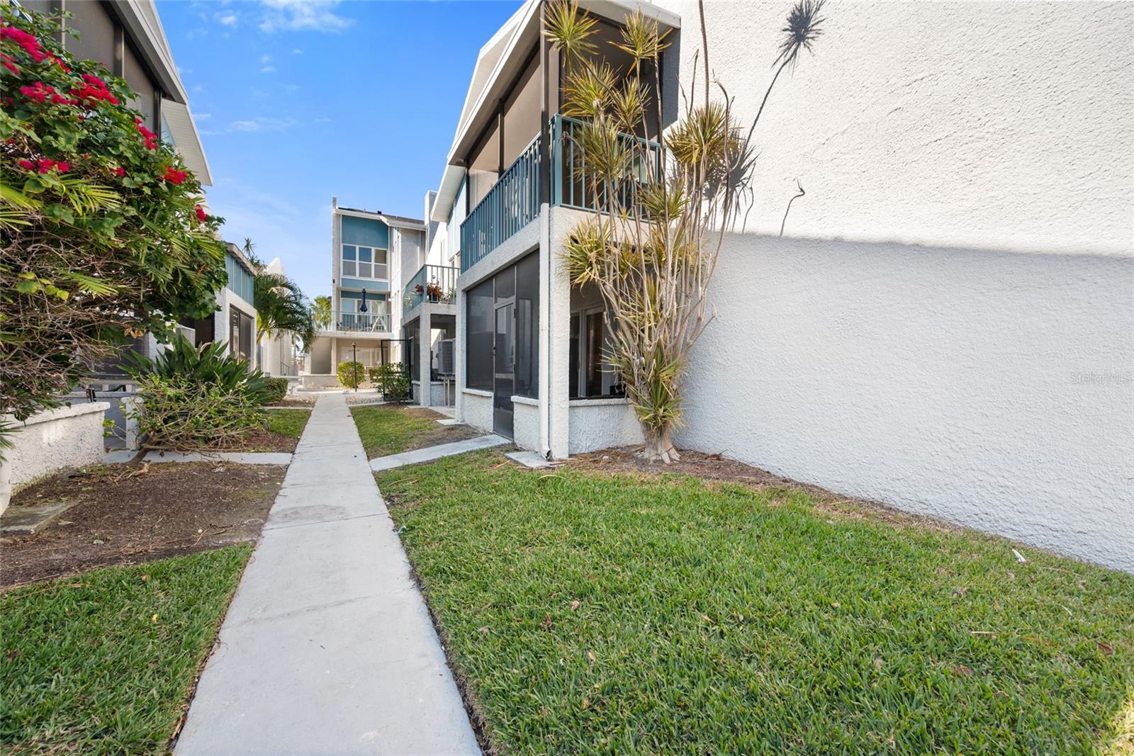 MADEIRA BEACH YACHT CLUB CONDO - Residential Lease