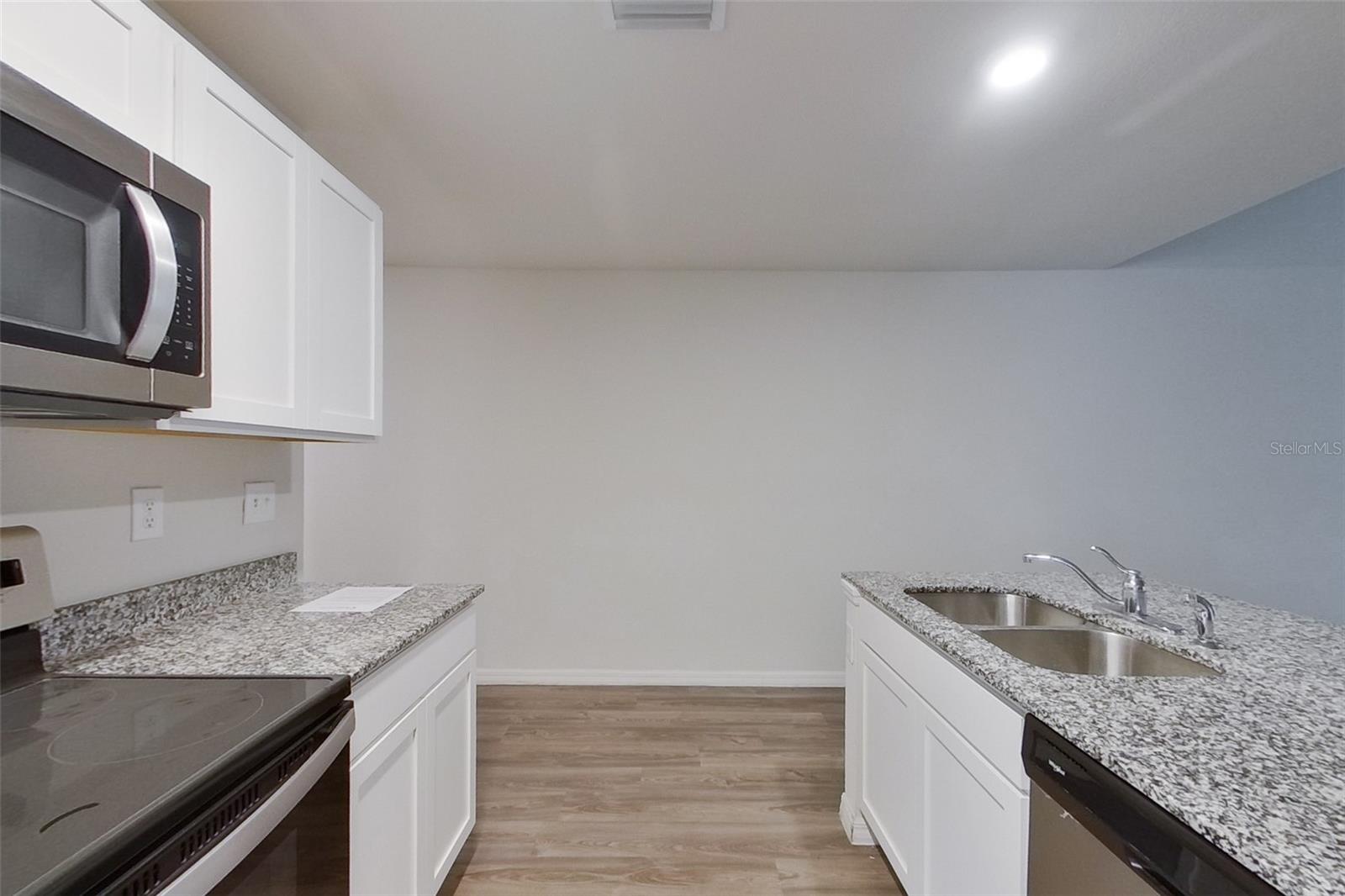 VISTANNA VILLAS - Residential Lease