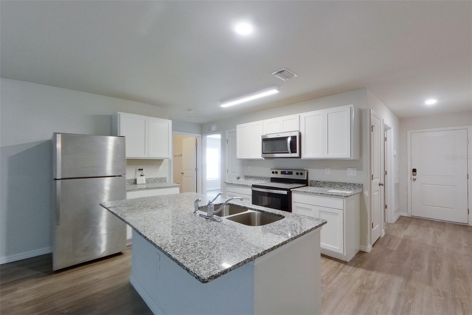 VISTANNA VILLAS - Residential Lease