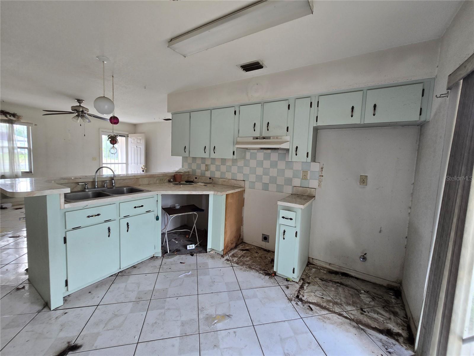 525 MARION OAKS BOULEVARD