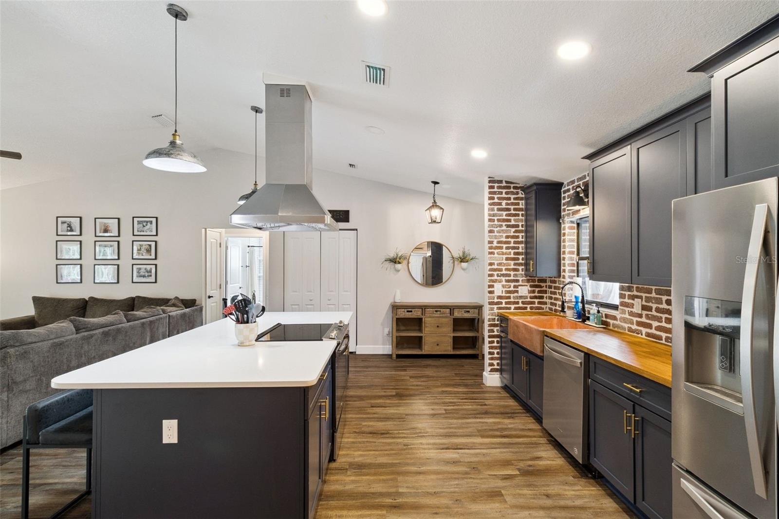 FRIDAY ACRES - Residential