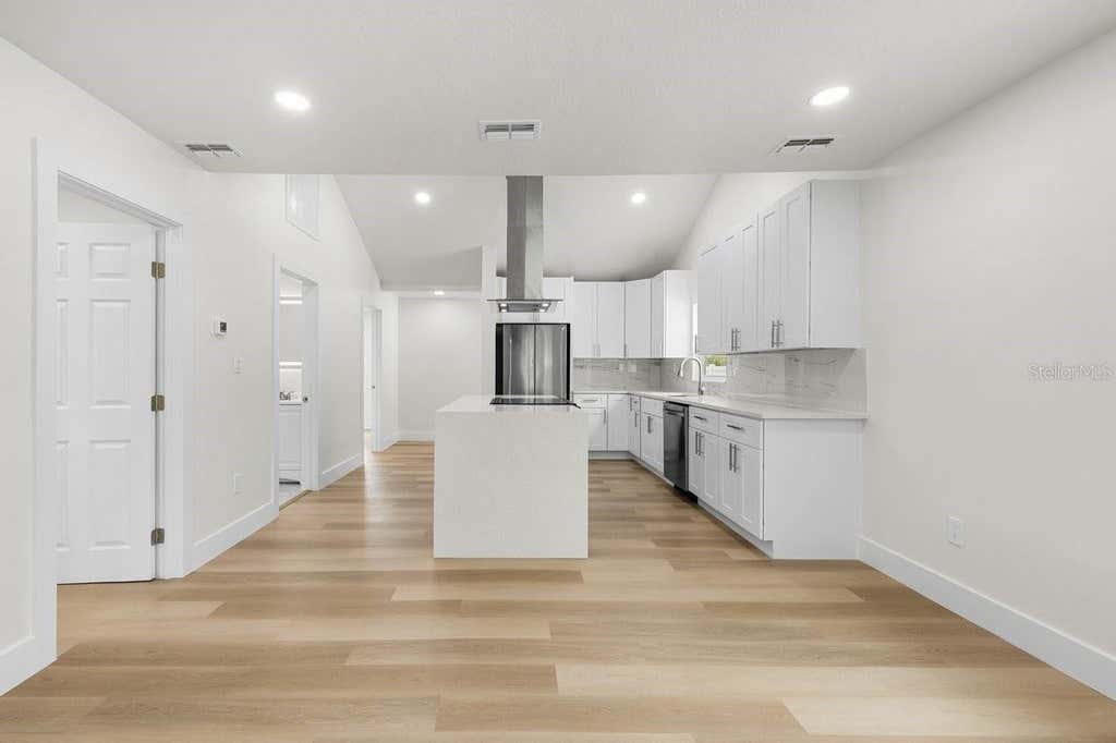 Photo of 2590 18th Avenue N, St Petersburg, FL 33713 (MLS # TB8530532)