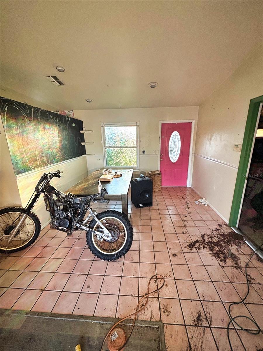 2923 SW 11TH COURT