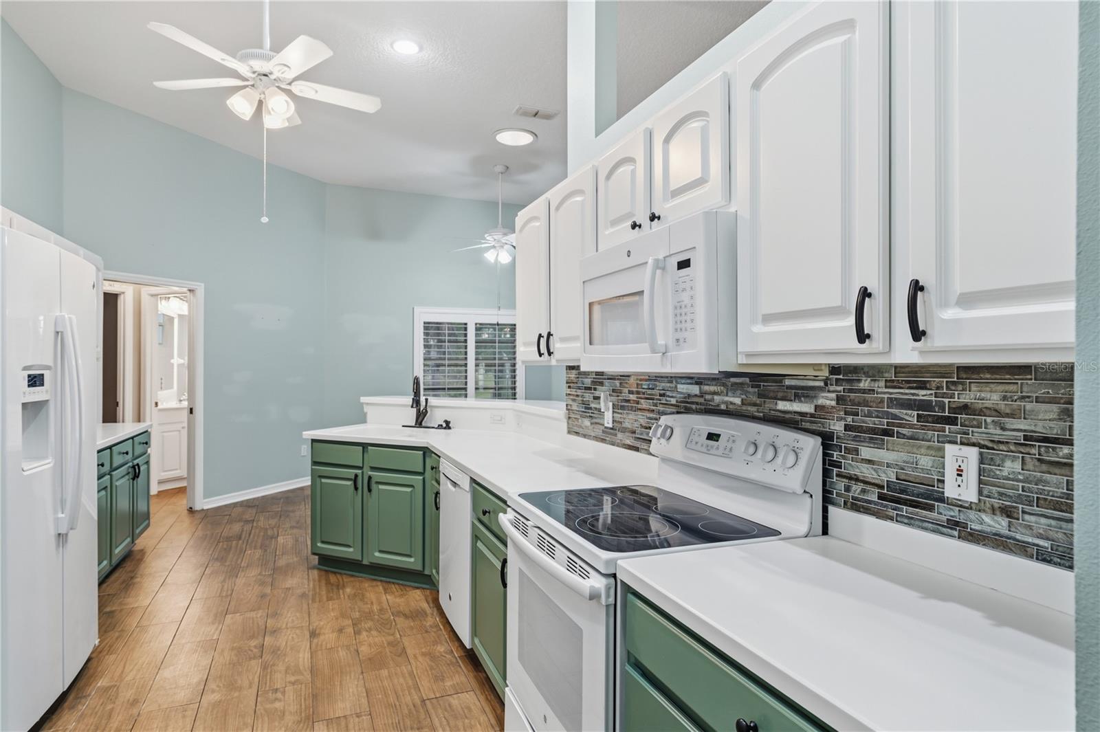 LAKES LADY LAKE - Residential