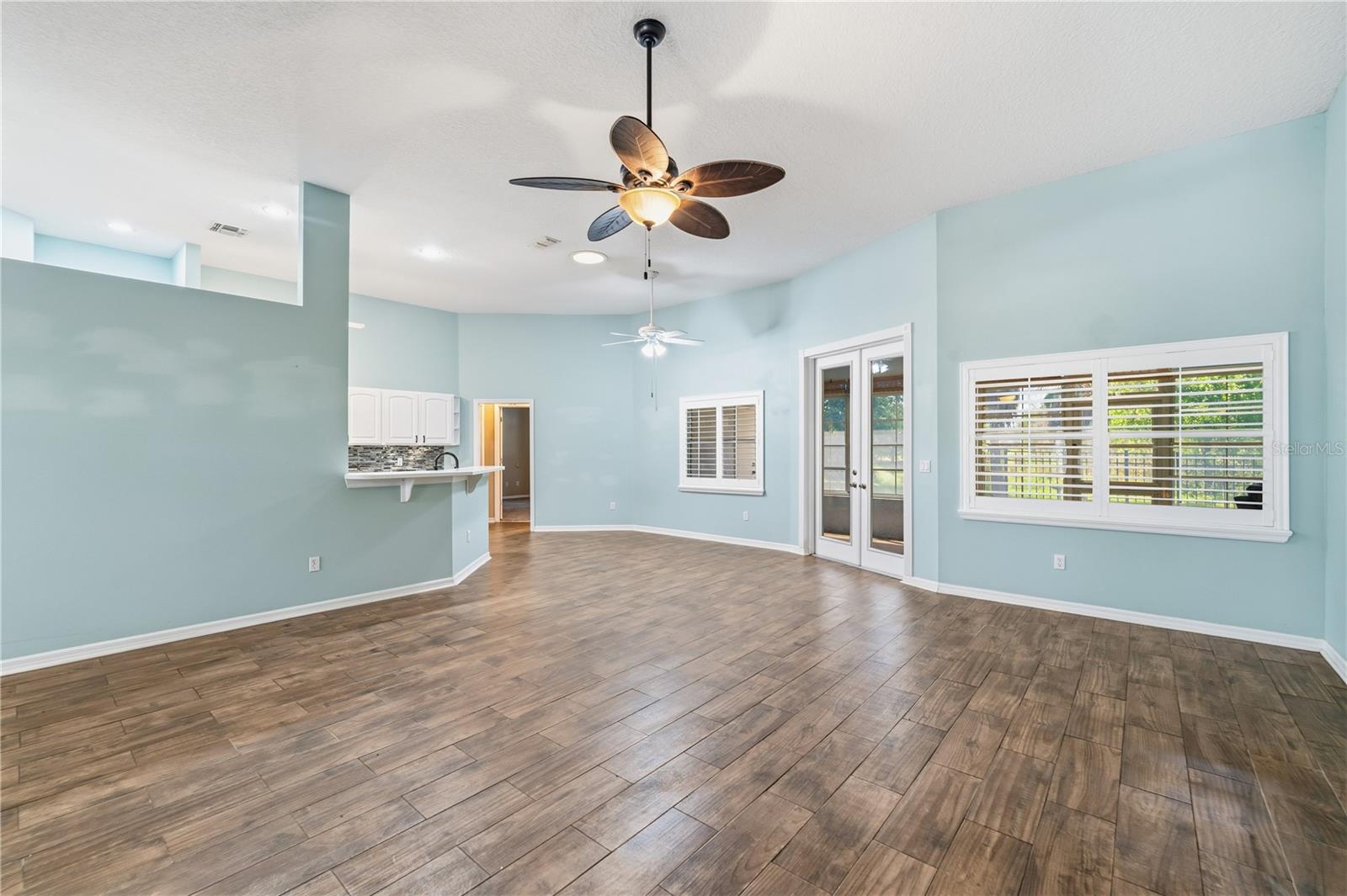 LAKES LADY LAKE - Residential