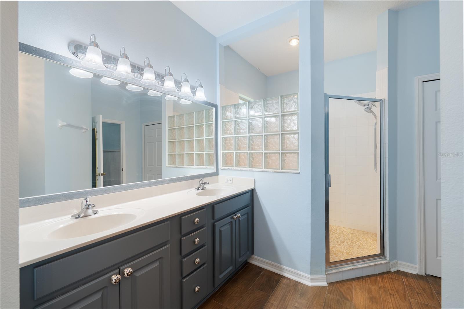 LAKES LADY LAKE - Residential